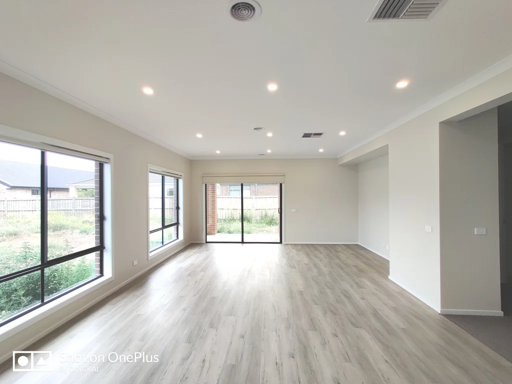 18 Quality Street, Truganina VIC 3029