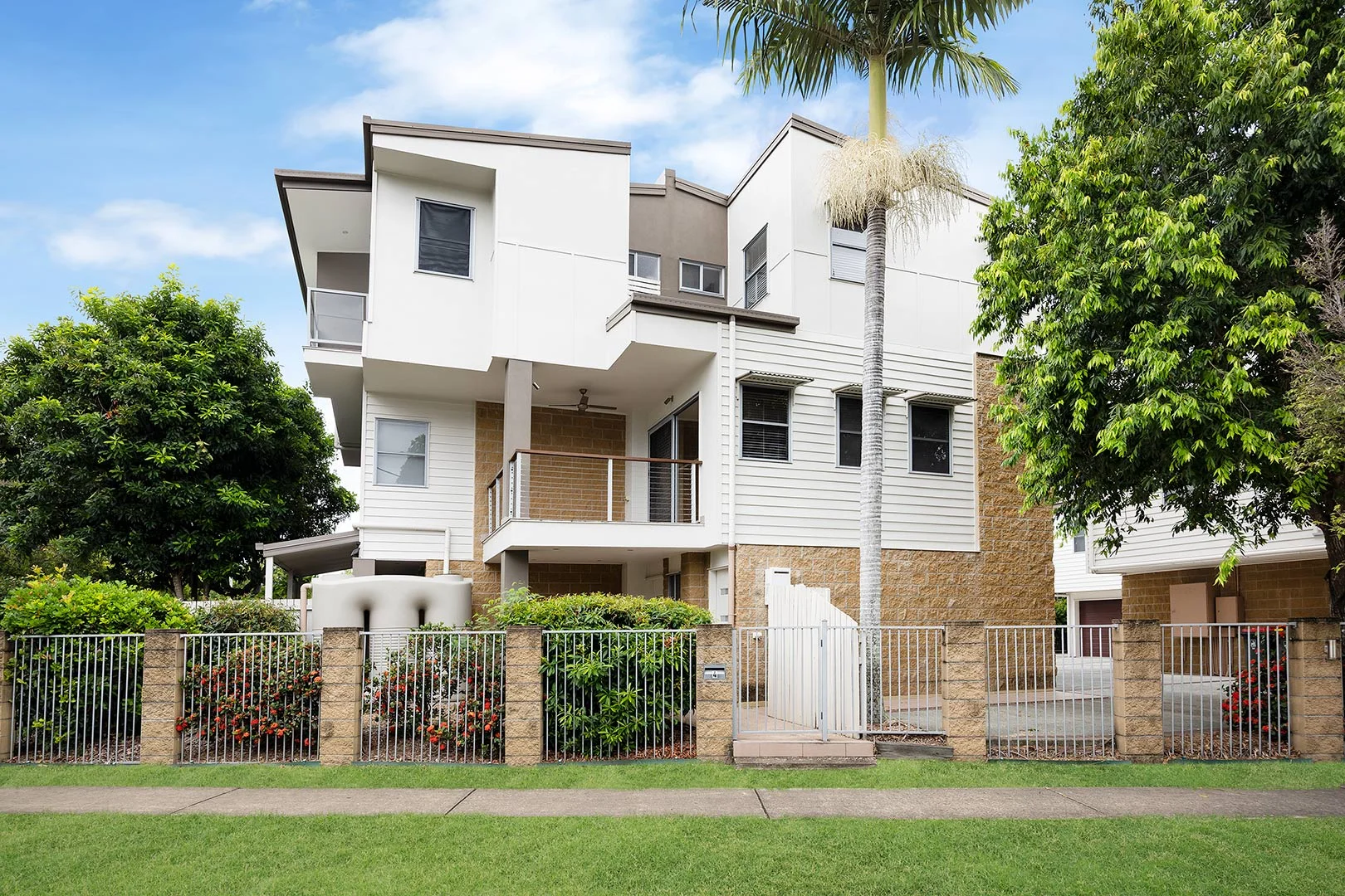 4/8 Shamrock Street, Gordon Park QLD 4031
