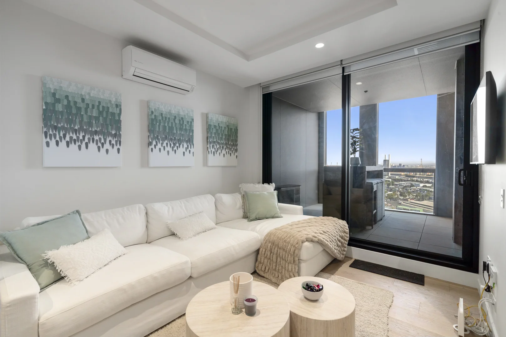 Additional image 2 of 2105/259 Normanby Road, South Melbourne VIC 3205