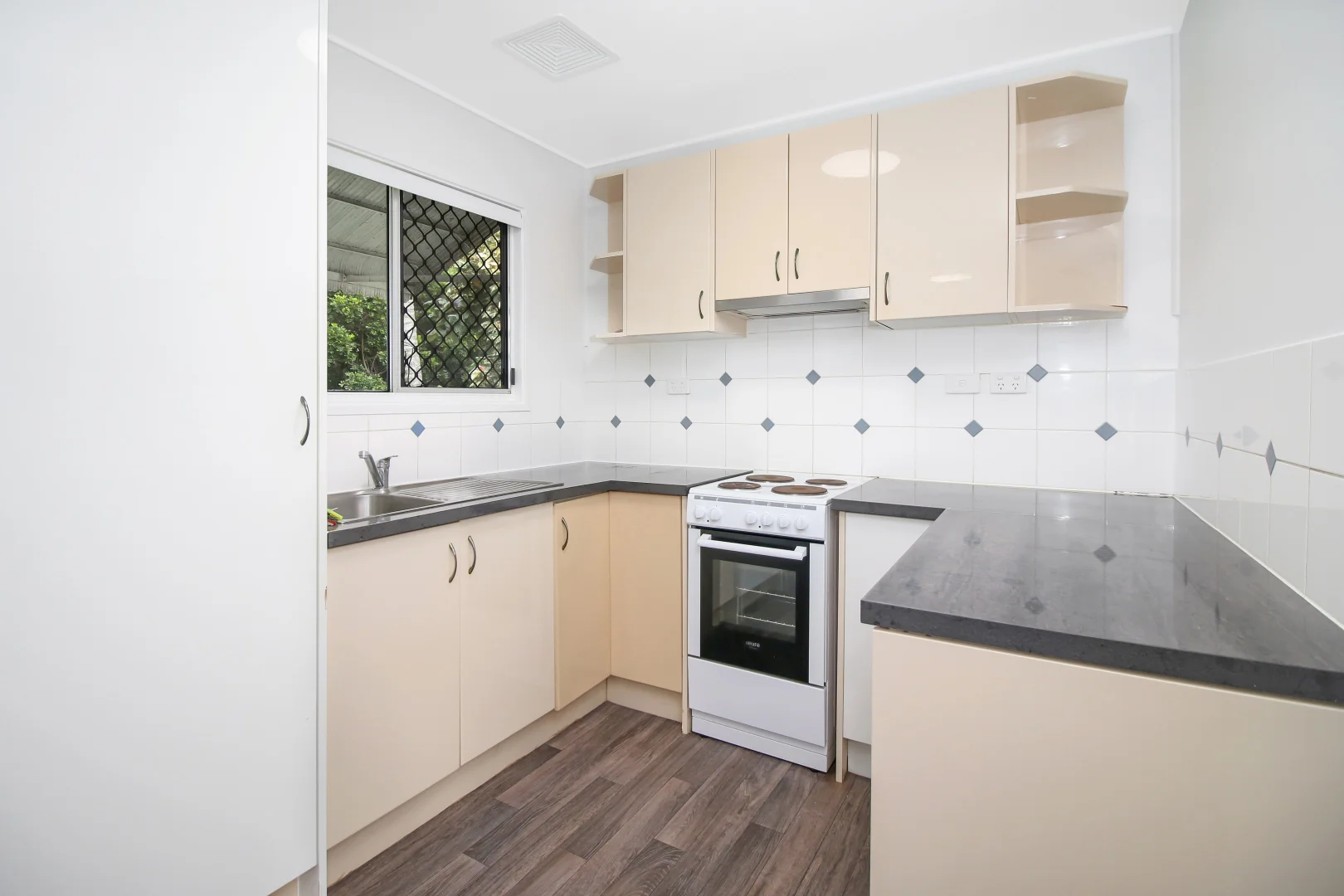 Additional image 2 of 14 Linden Crescent, Wulguru QLD 4811