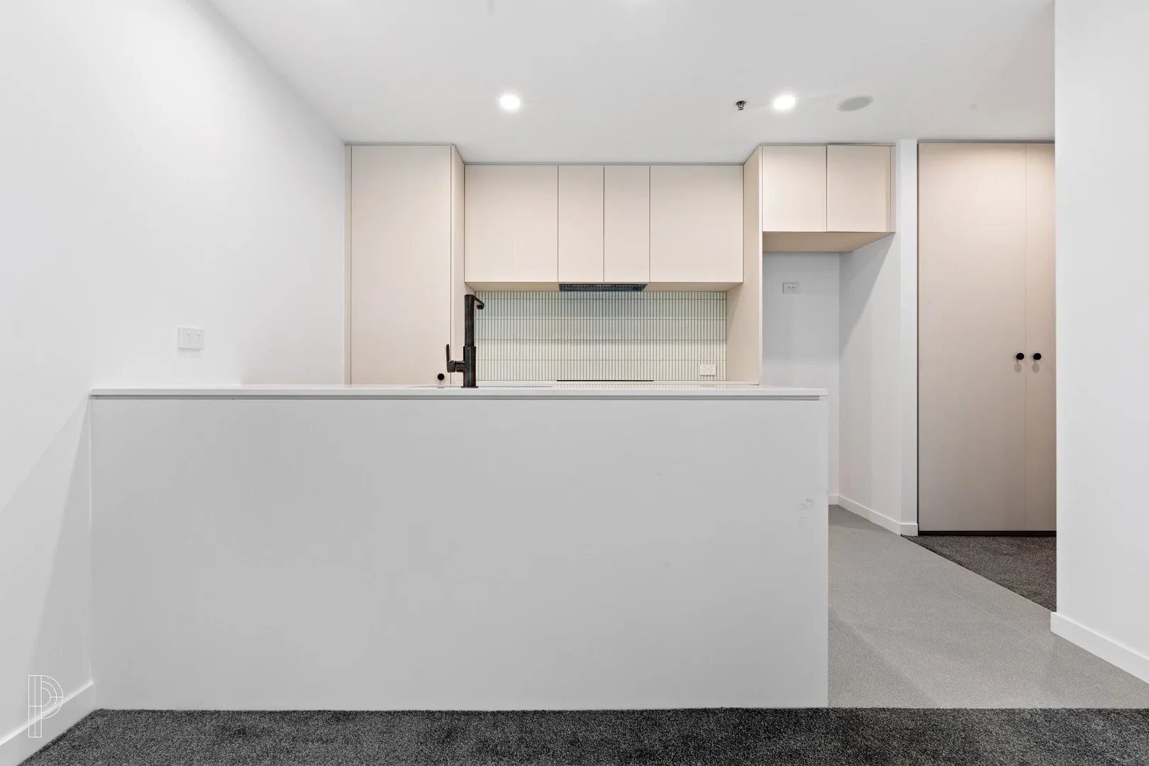2002/2 Grazier Lane, Belconnen ACT 2617