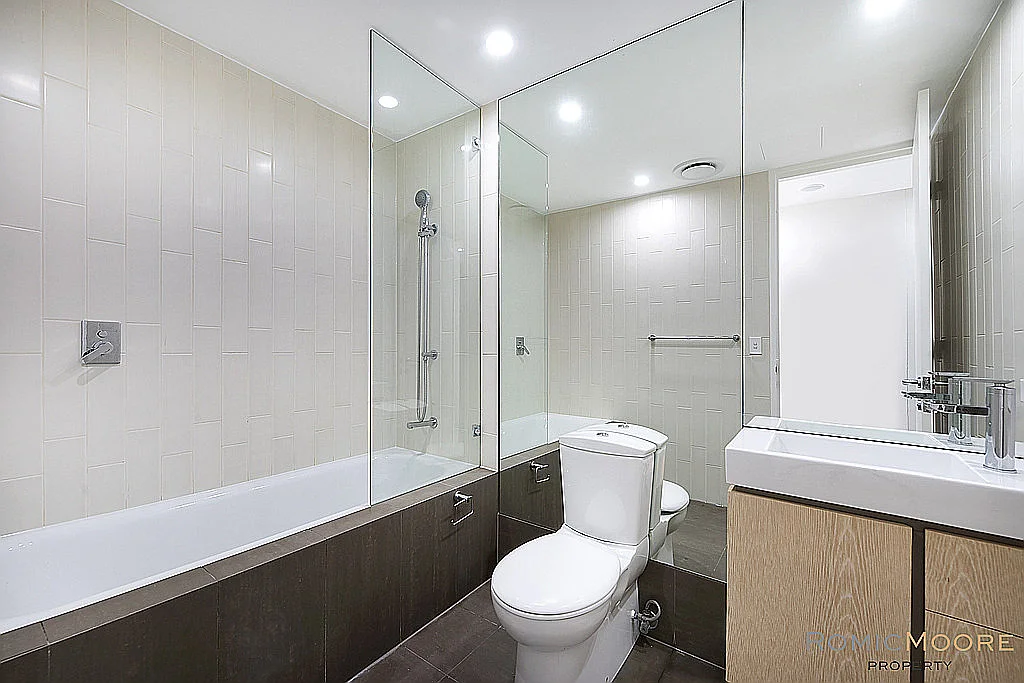 Additional image 3 of 306/48-50 Penkivil Street, Bondi NSW 2026