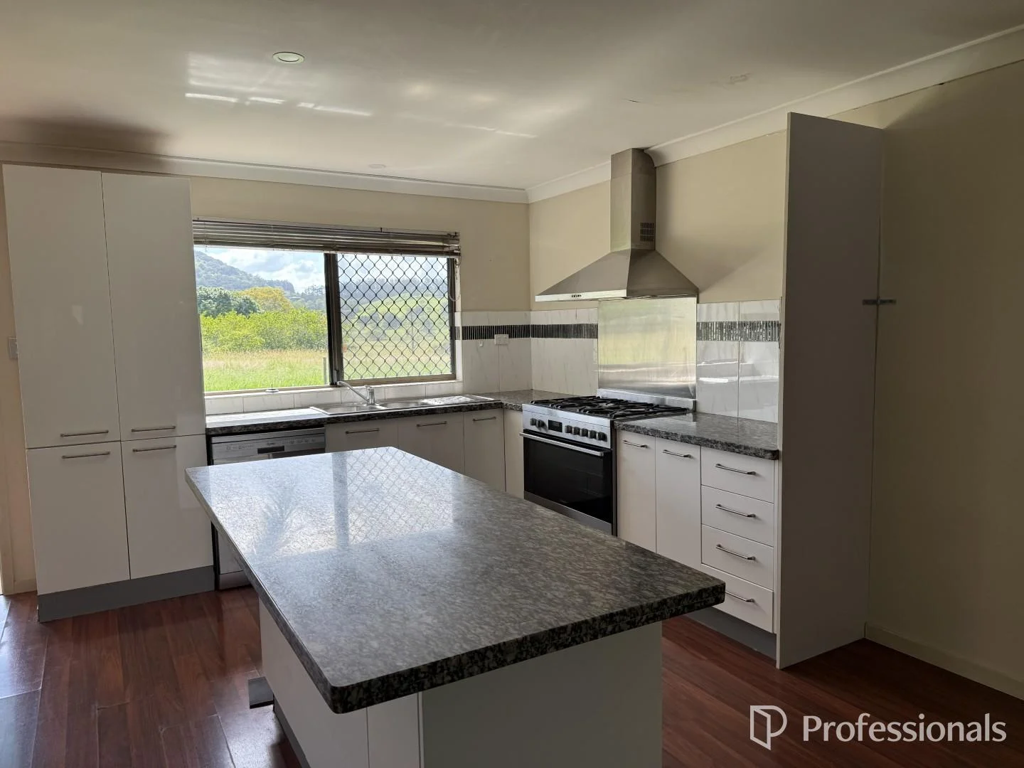 1685 Tin Can Bay Road, Goomboorian QLD 4570 photo 3