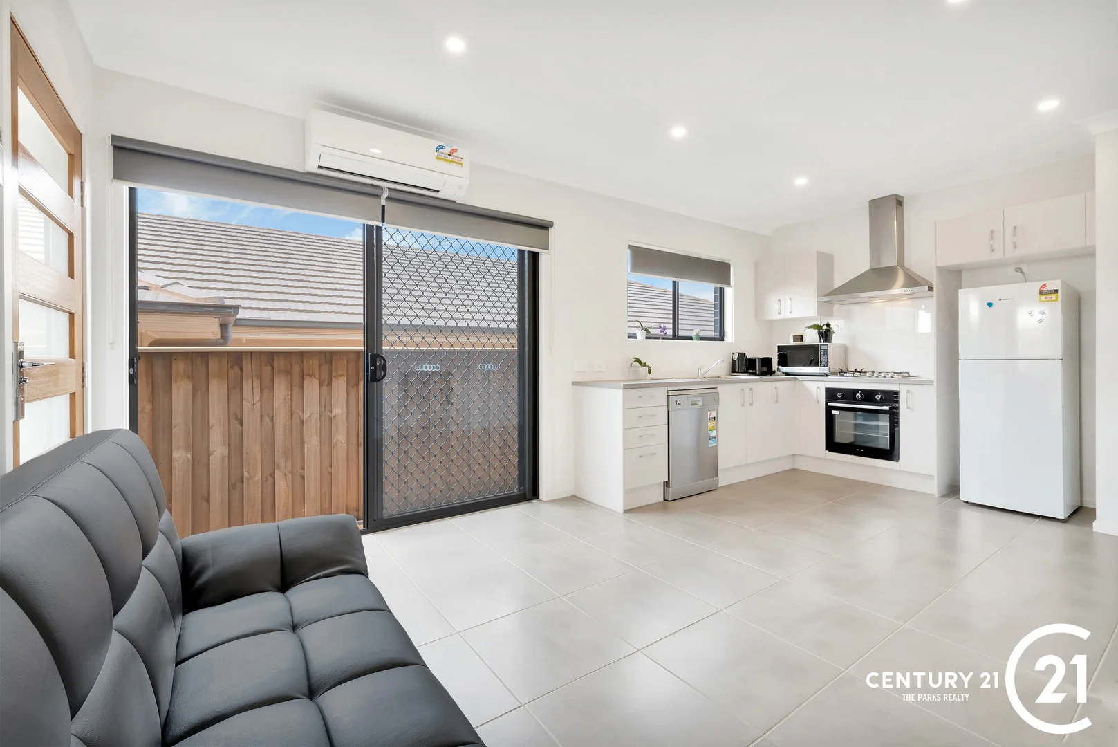 Additional image 2 of 4b Silvester Way, Gledswood Hills NSW 2557
