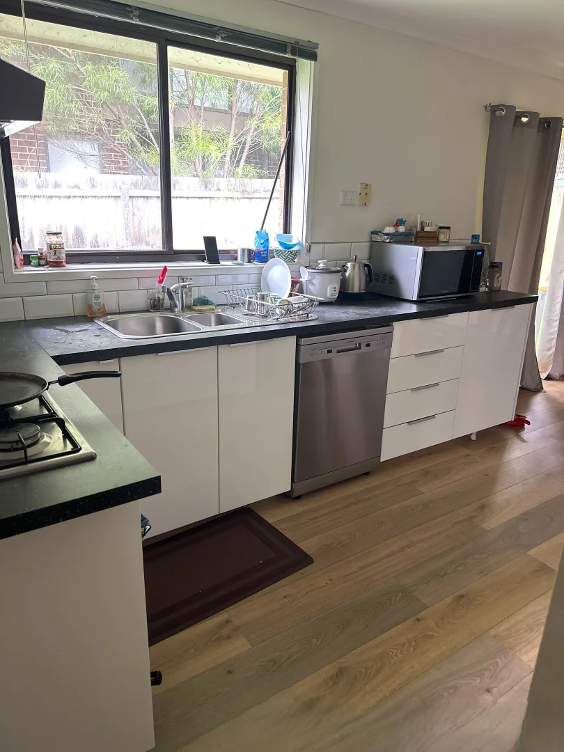 2/8 Whitworth Avenue, Springvale VIC 3171 photo 2