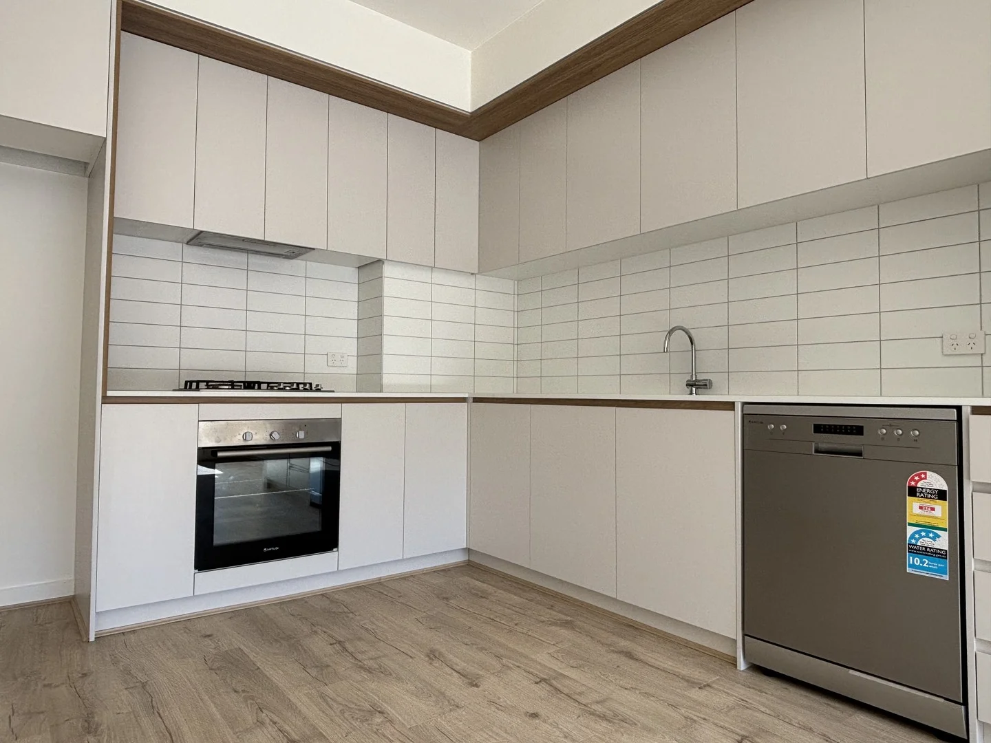 34 Cornerstone Crescent, South Morang VIC 3752