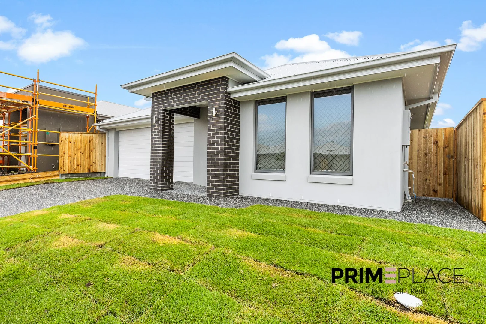 7 CELESTIAL WAY, White Rock QLD 4306 photo 2