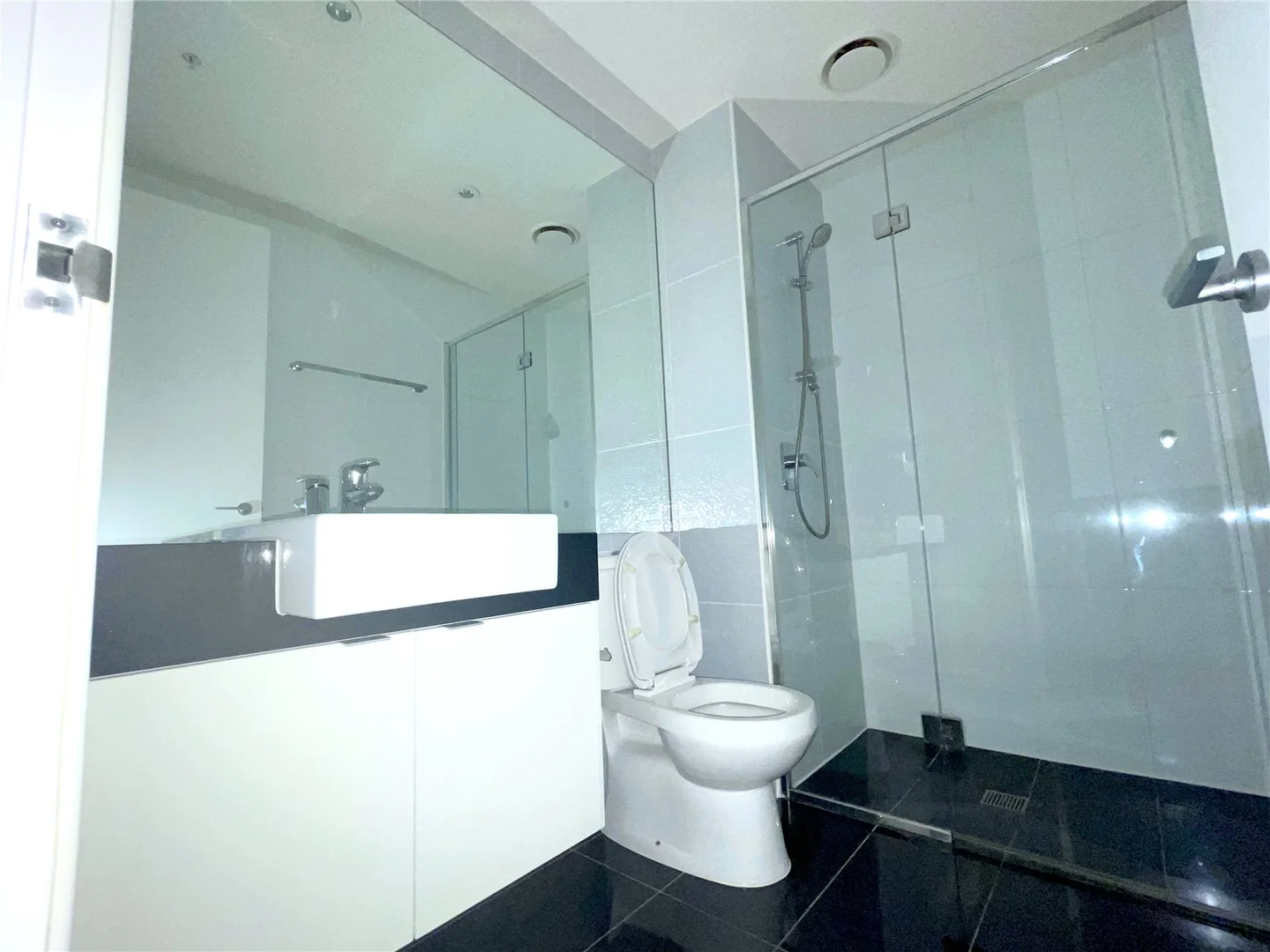Additional image 8 of 802/151 City Road, Southbank VIC 3006
