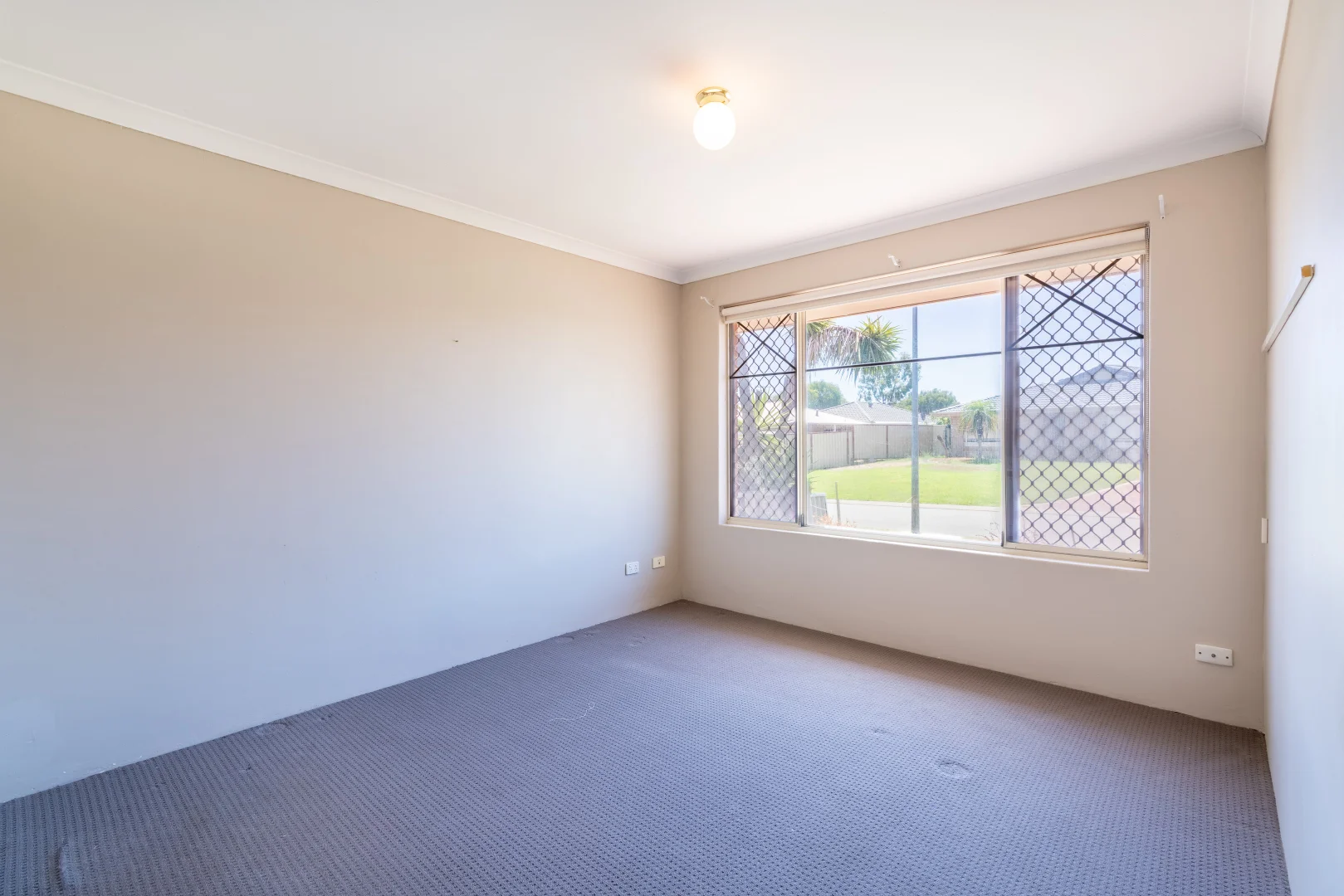 Additional image 4 of 38 Charnley Gardens, Waikiki WA 6169