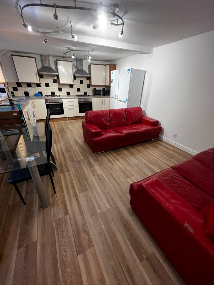 Additional image 4 of 6 Bed Detached House, City Road, CF24, N1 7GU