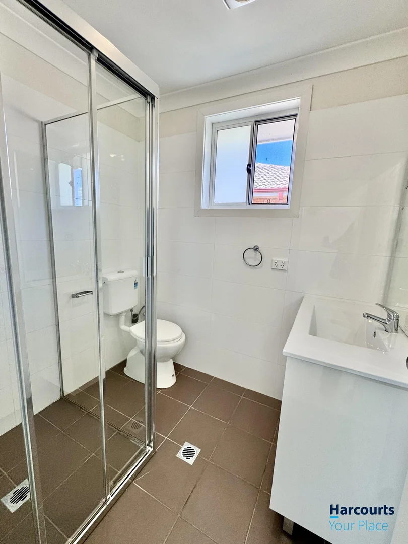 Additional image 5 of 8a Dutch Place, St Clair NSW 2759