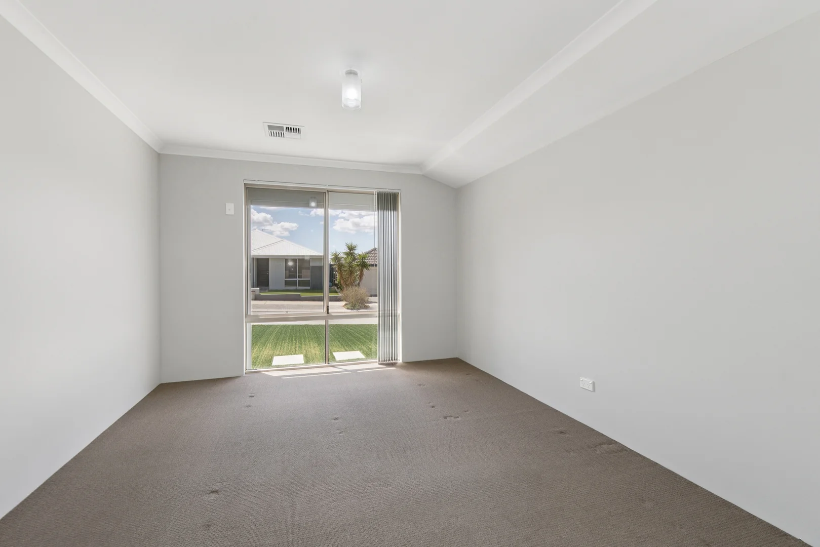 Additional image 13 of 5 Nivea Street, Banksia Grove WA 6031
