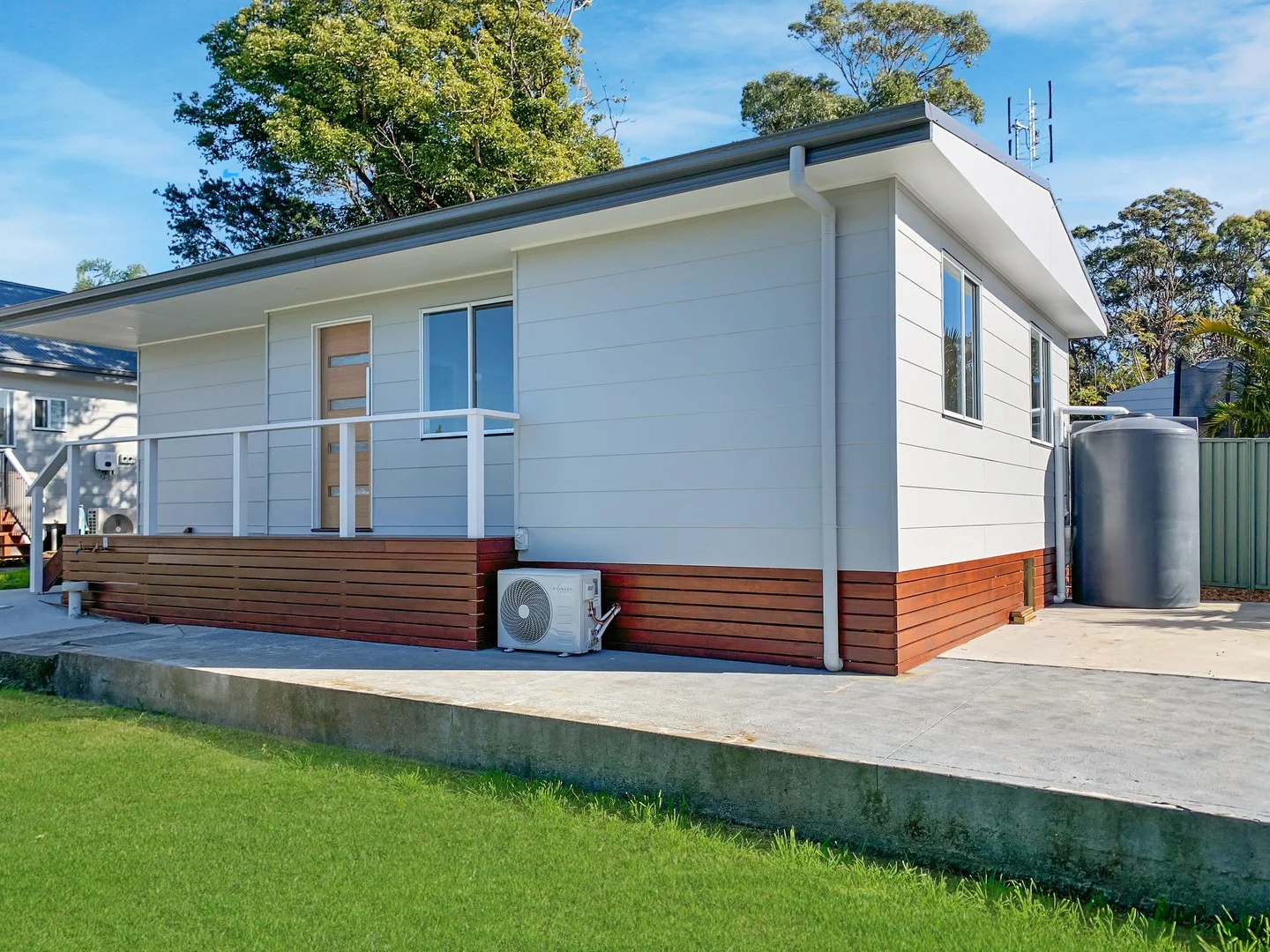 101a Elizabeth Bay Drive, Lake Munmorah NSW 2259