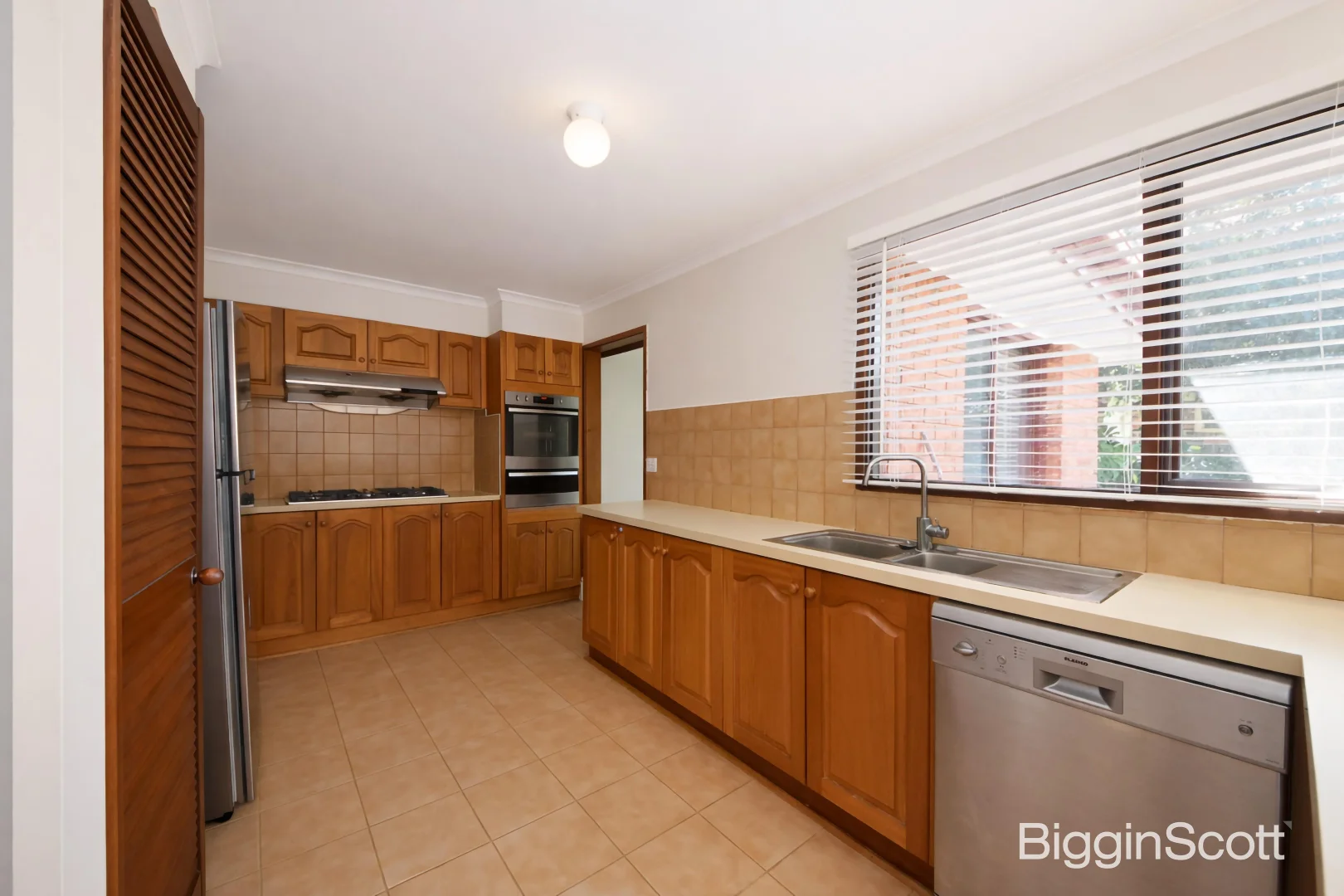 Additional image 3 of 94 Cootamundra Drive, Wheelers Hill VIC 3150