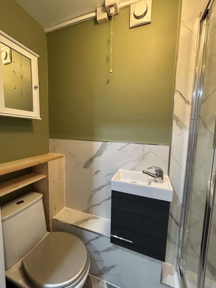 Studio Flat, Wootton, OX13, N1 7GU photo 5