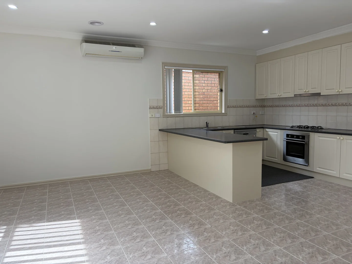 Additional image 3 of 3/14 Newton Crescent, Lalor VIC 3075