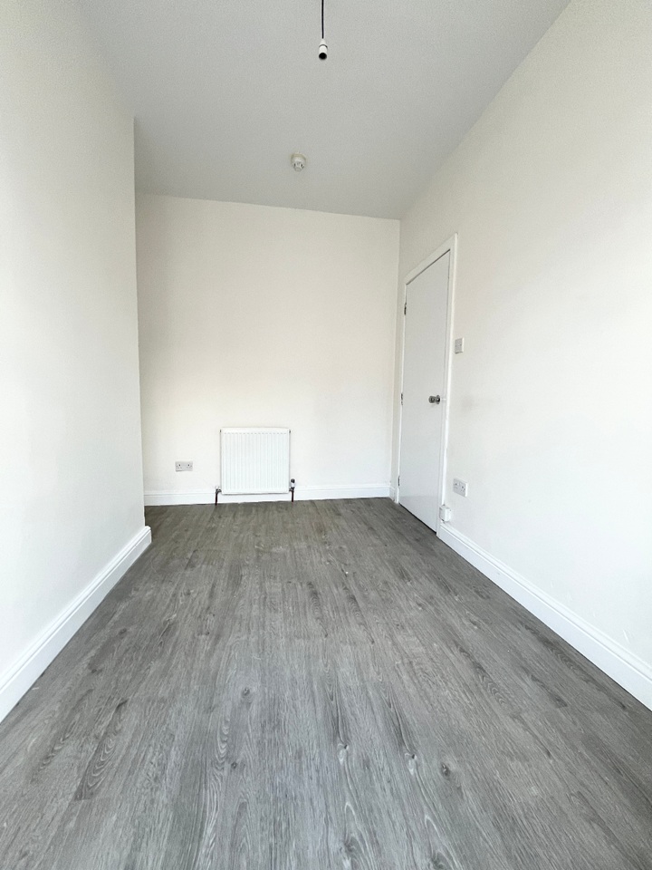 Additional image 3 of 3 Bed Terraced House, Harwell Road, S8, N1 7GU