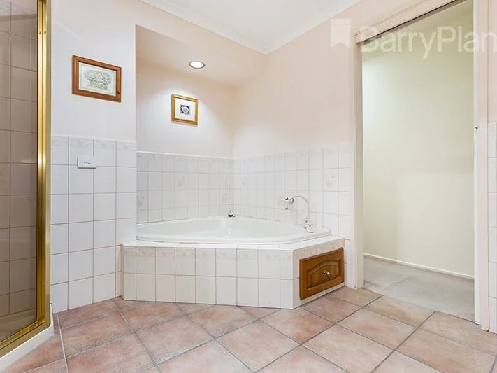 Additional image 11 of 5 Barrington Close, Keysborough VIC 3173