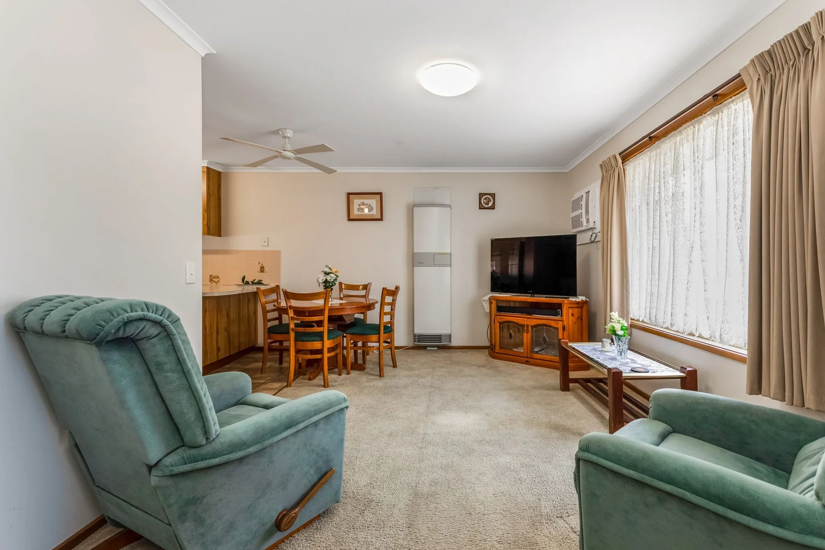 Additional image 2 of 1/164 Neale Street, Flora Hill VIC 3550