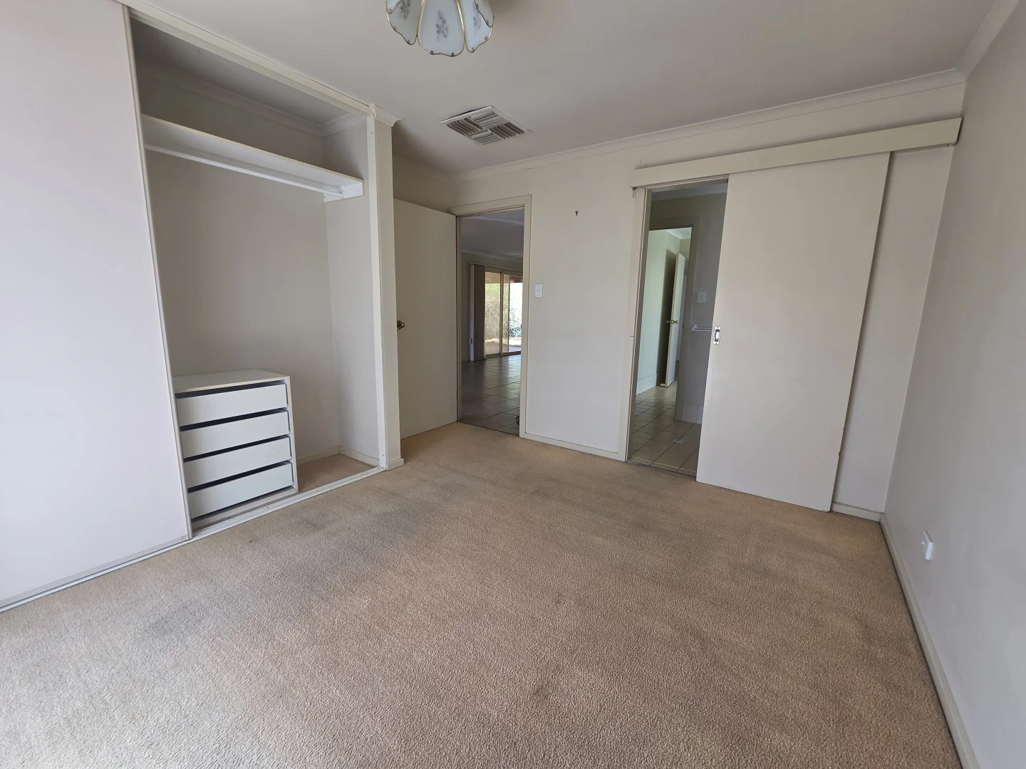 Additional image 15 of 4B Cacatua Cl, Roxby Downs SA 5725