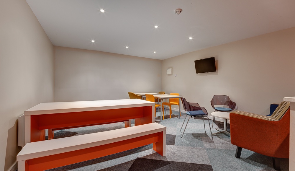 Studio Flat, Glasshouse St, NG1, N1 7GU photo 5