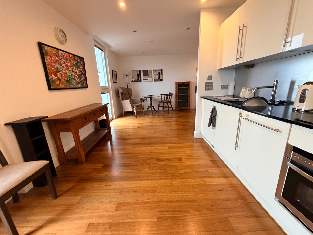 Studio Flat, The Hayes, CF10, N1 7GU photo 3