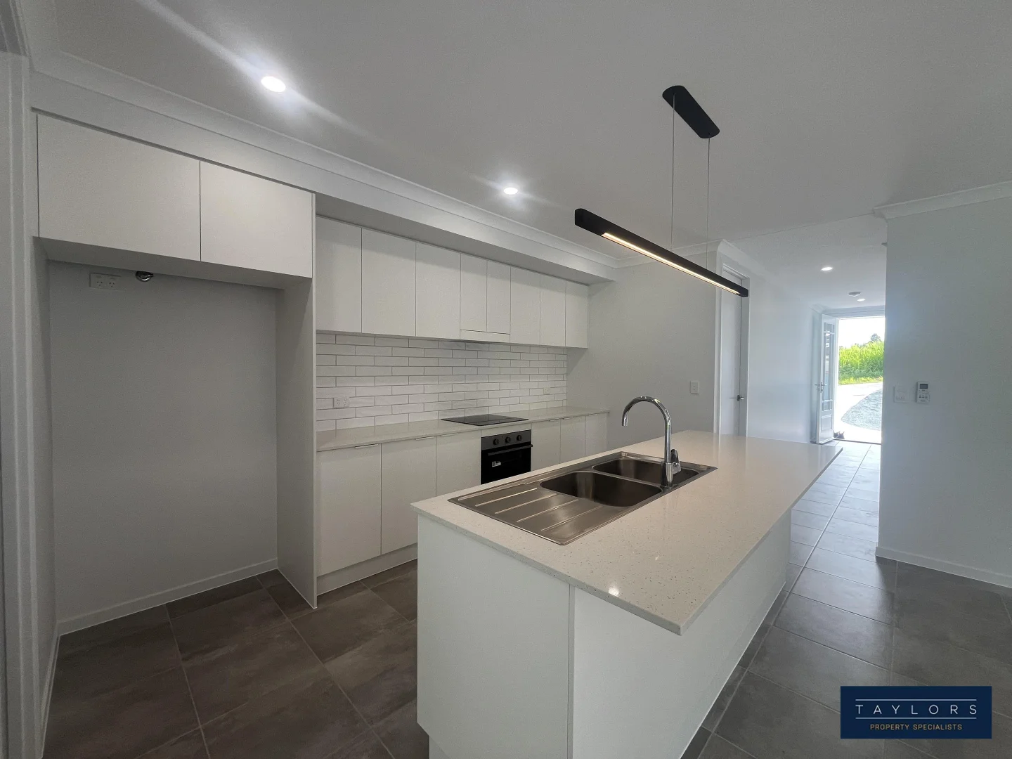 Additional image 3 of 61 Springfield Circuit, Cannonvale QLD 4802