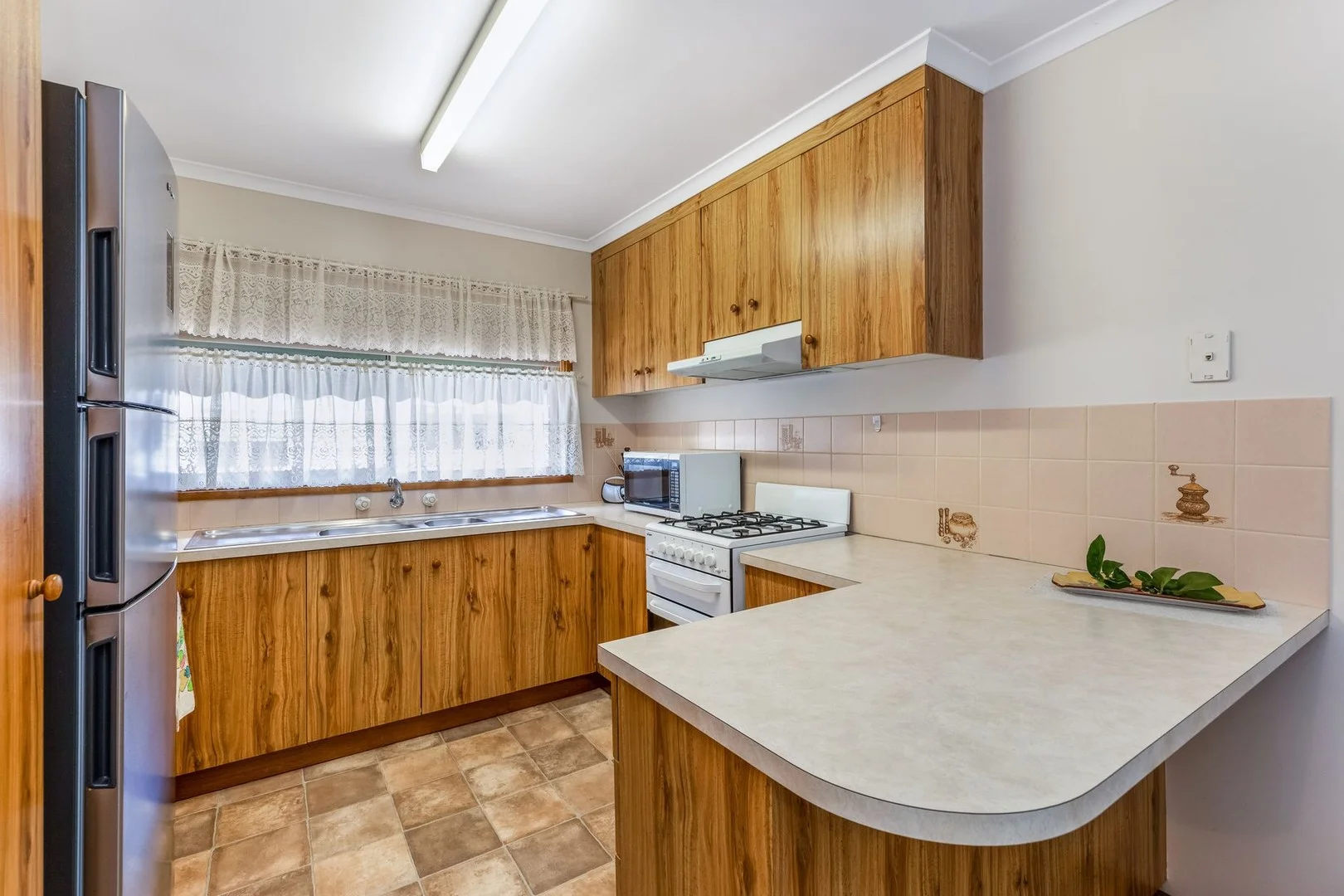 1/164 Neale Street, Flora Hill VIC 3550