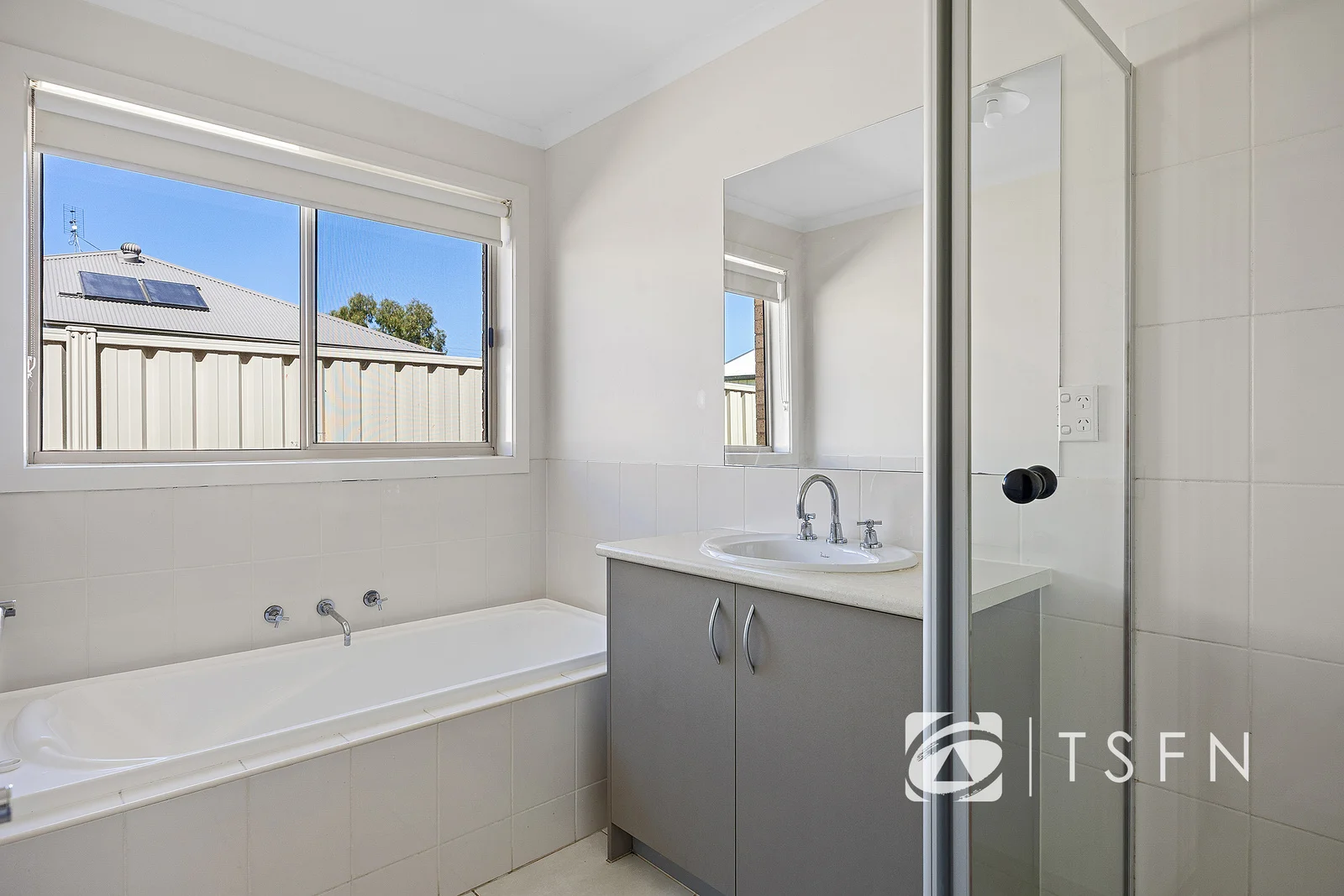 Additional image 5 of 2/6a Barnett Dr, Kangaroo Flat VIC 3555