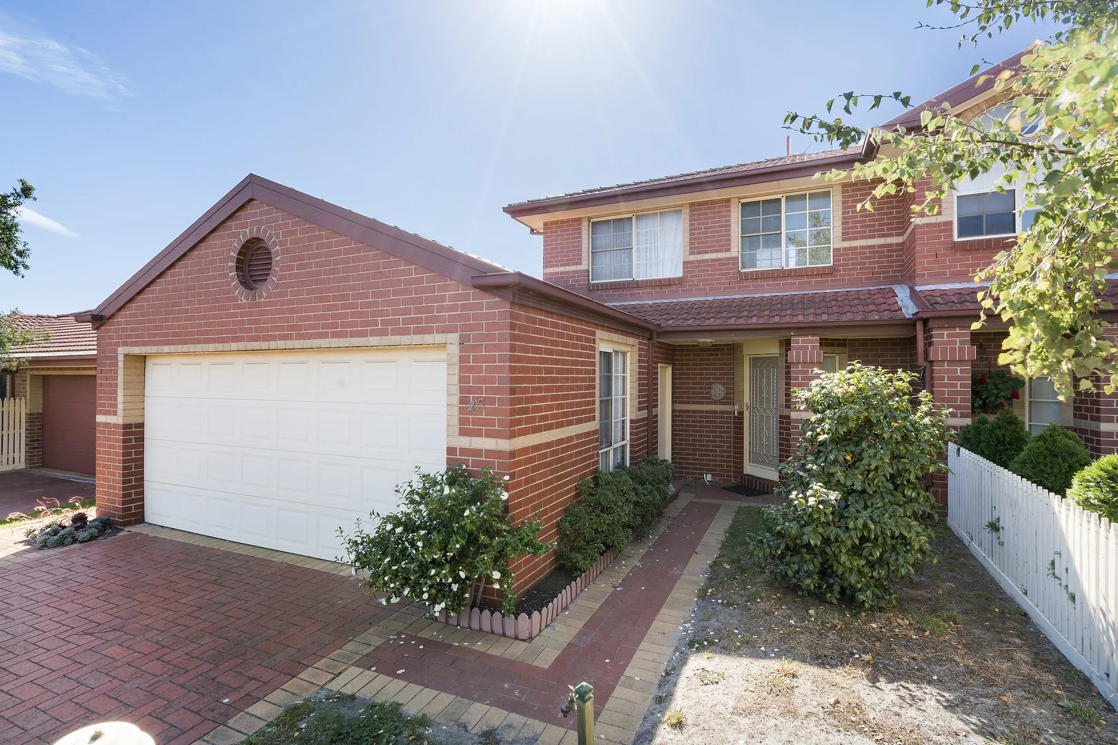 25 Federation Walk, Hughesdale VIC 3166