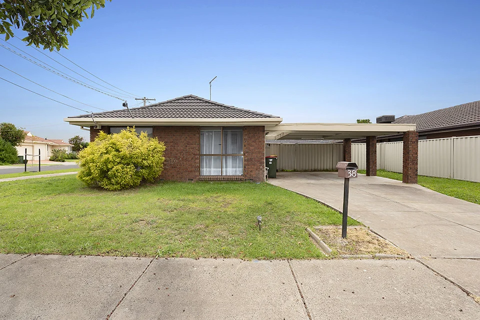 38 Edwards Drive, Altona Meadows VIC 3028