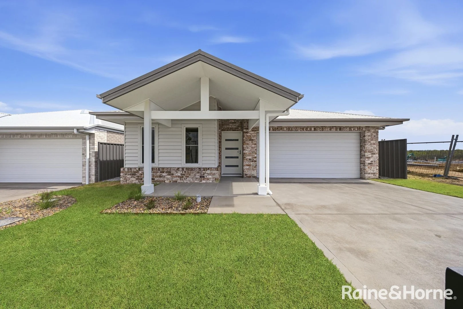 43 Morningstar Crescent, North Rothbury NSW 2335