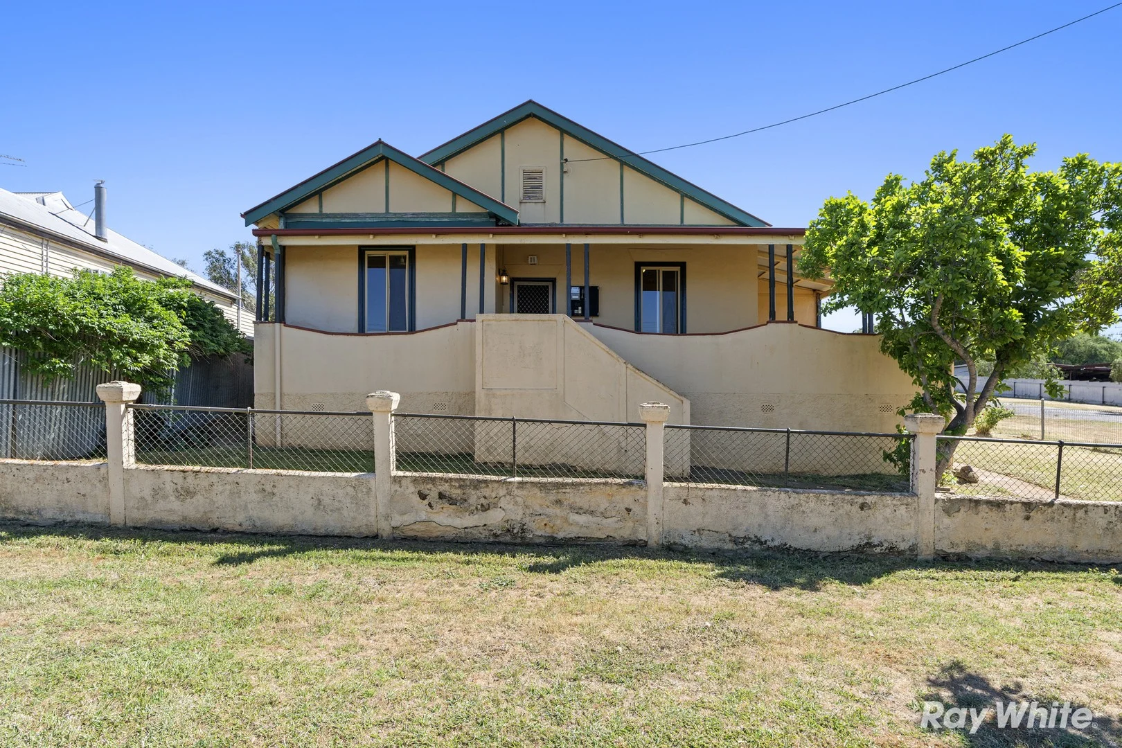 11 Prince Street, Junee NSW 2663