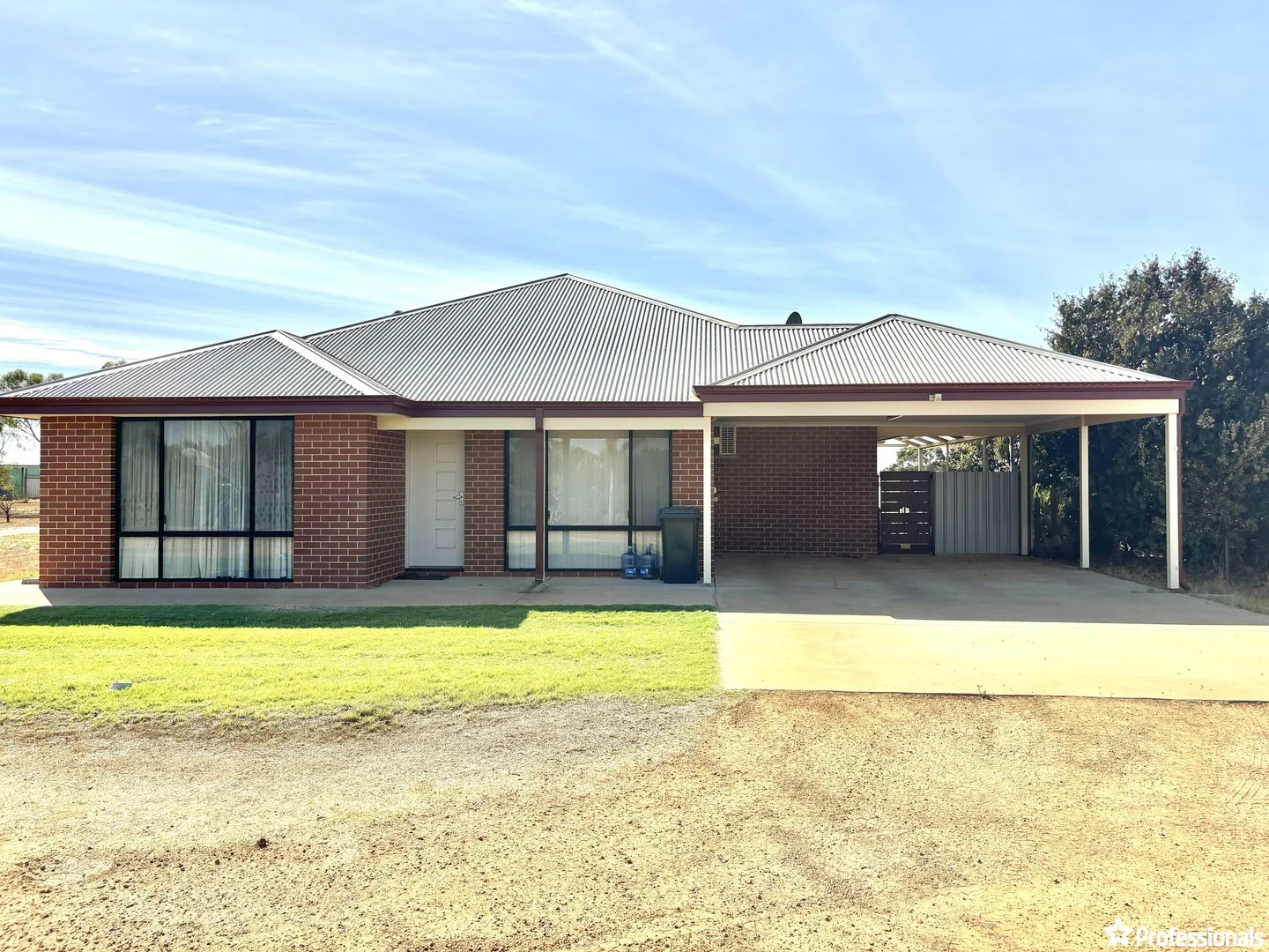 18 Lincoln Street, Deepdale WA 6532
