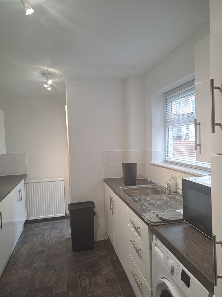 Additional image 4 of 5 Bed Semi-Detached House, Claypol Rd, NG7, N1 7GU