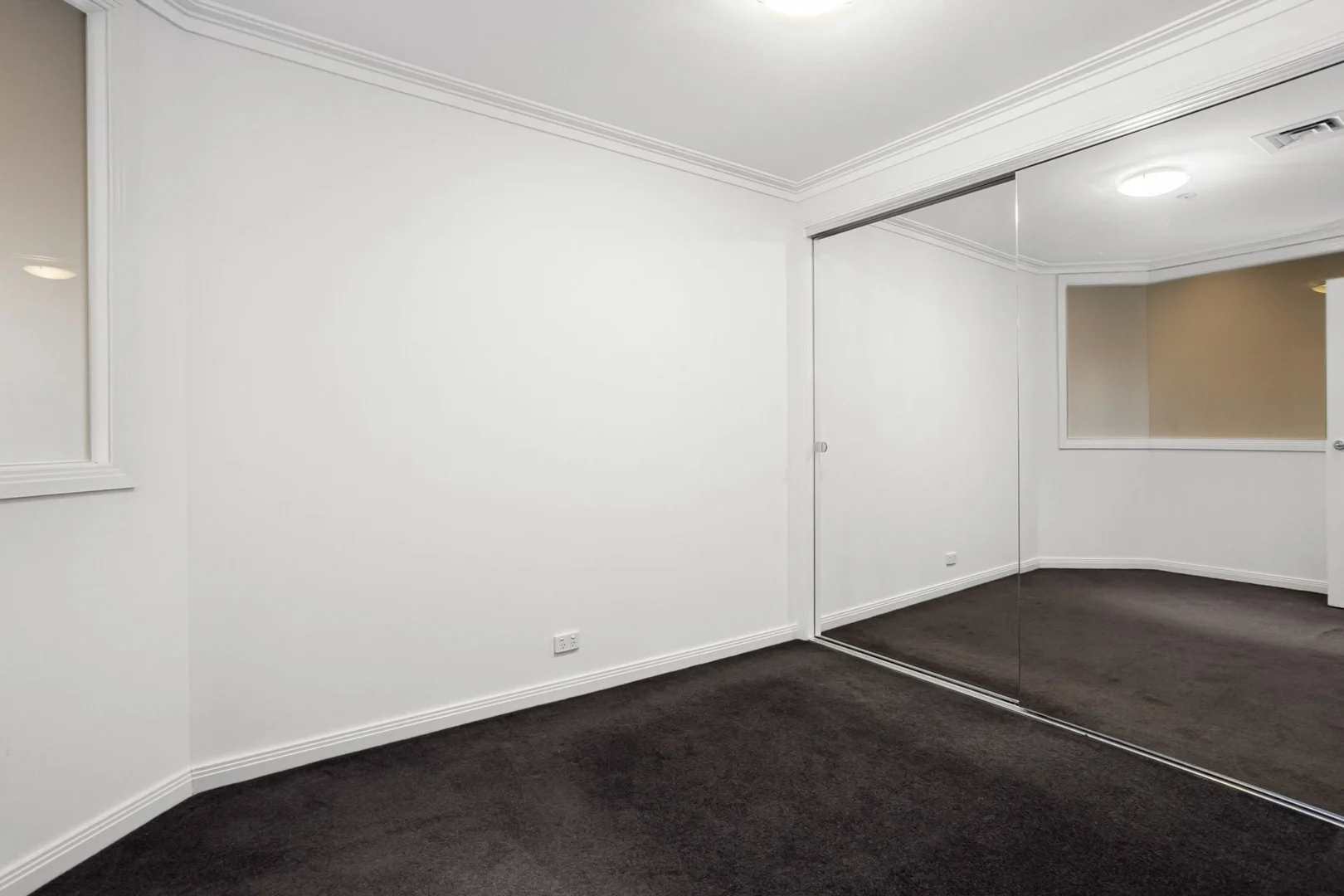 Additional image 6 of 2112/222 Russell St, Melbourne VIC 3000