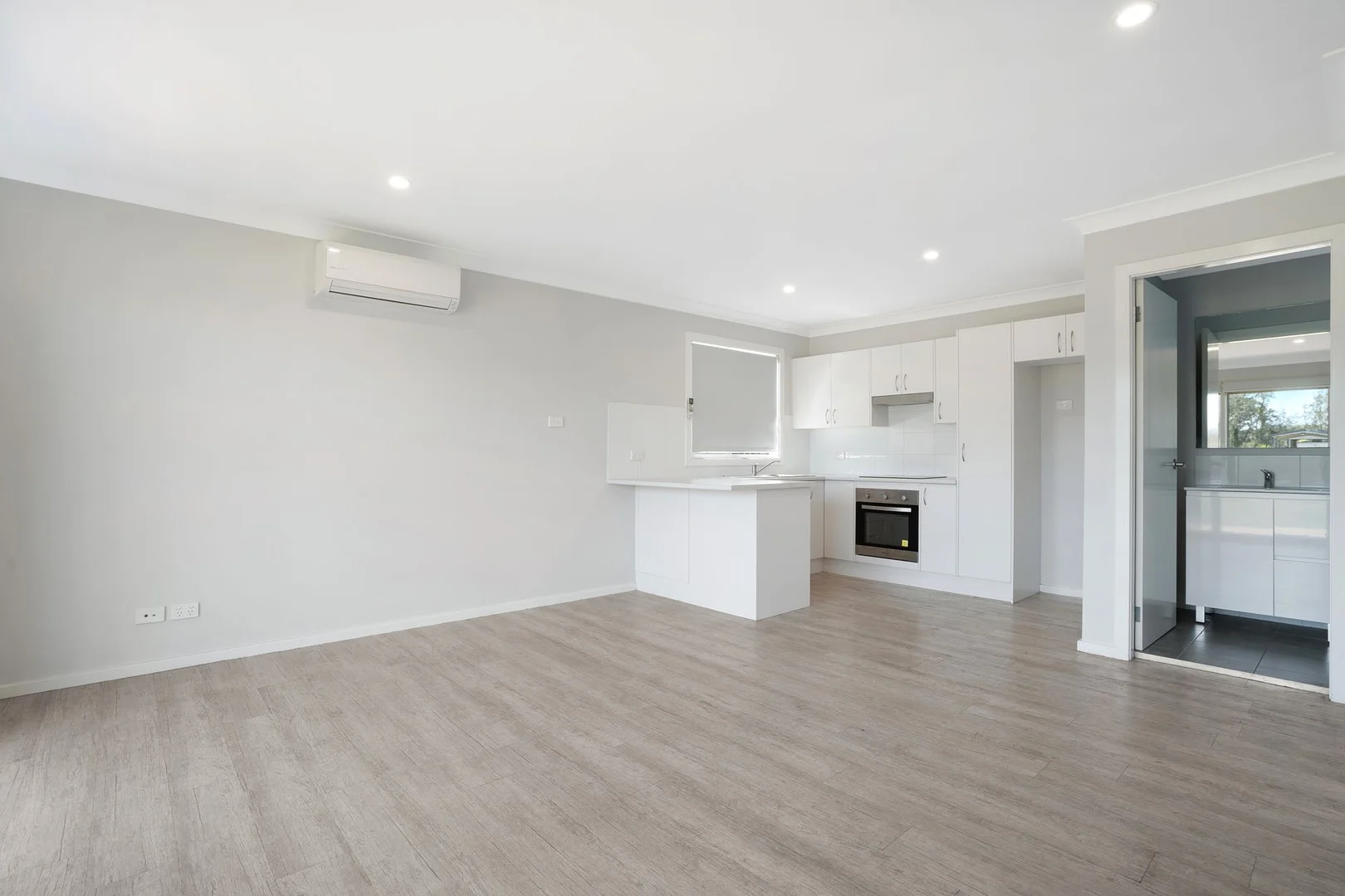 12a Coal Street, Abermain NSW 2326