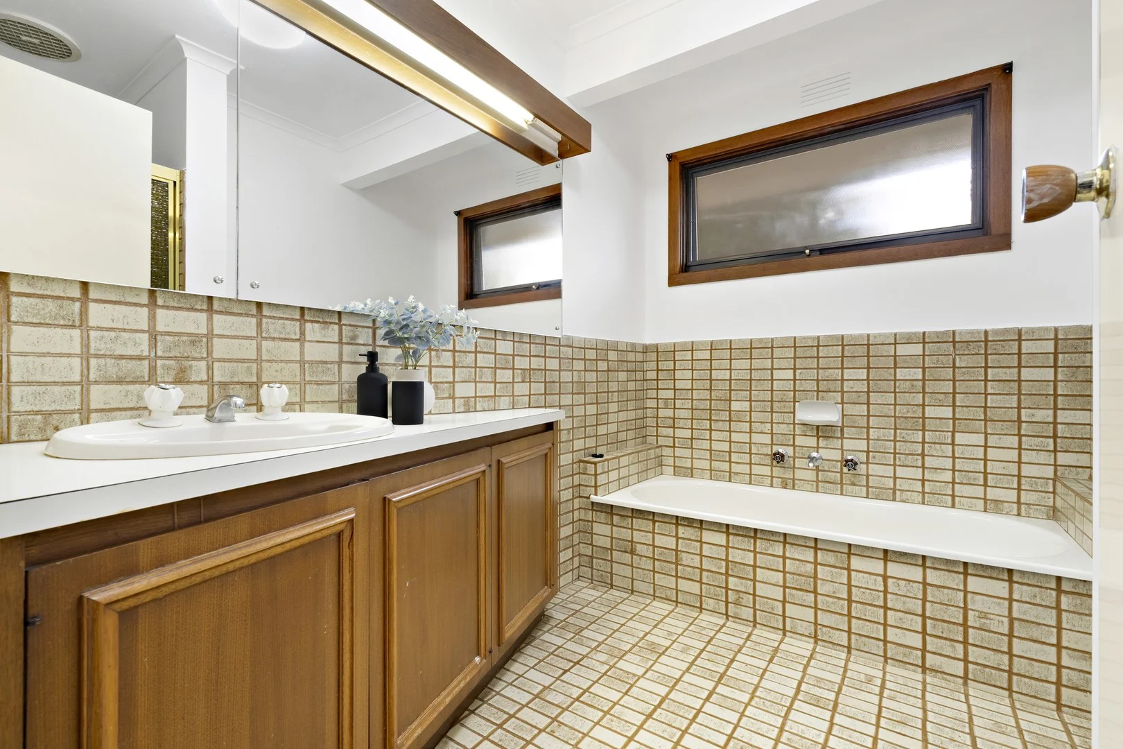 Additional image 12 of 20 Kawana Crescent, Glen Waverley VIC 3150