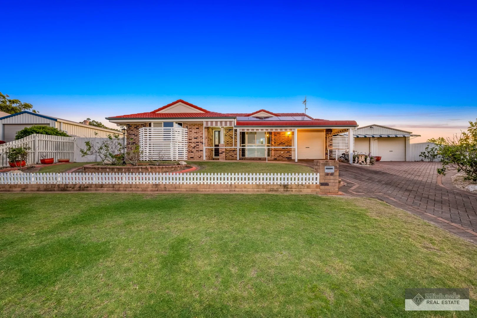 2 Banks Street, Avoca QLD 4670