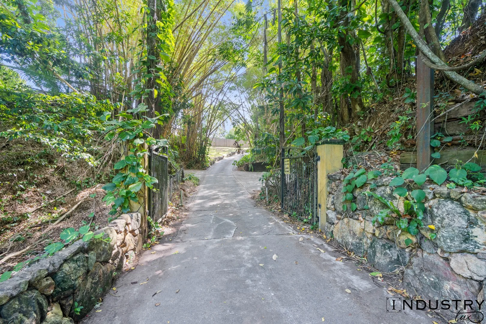 1/560 Intake Road, Redlynch QLD 4870