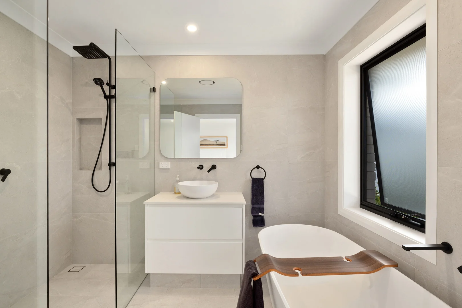 Additional image 3 of 45 Gardere Avenue, Curl Curl NSW 2096