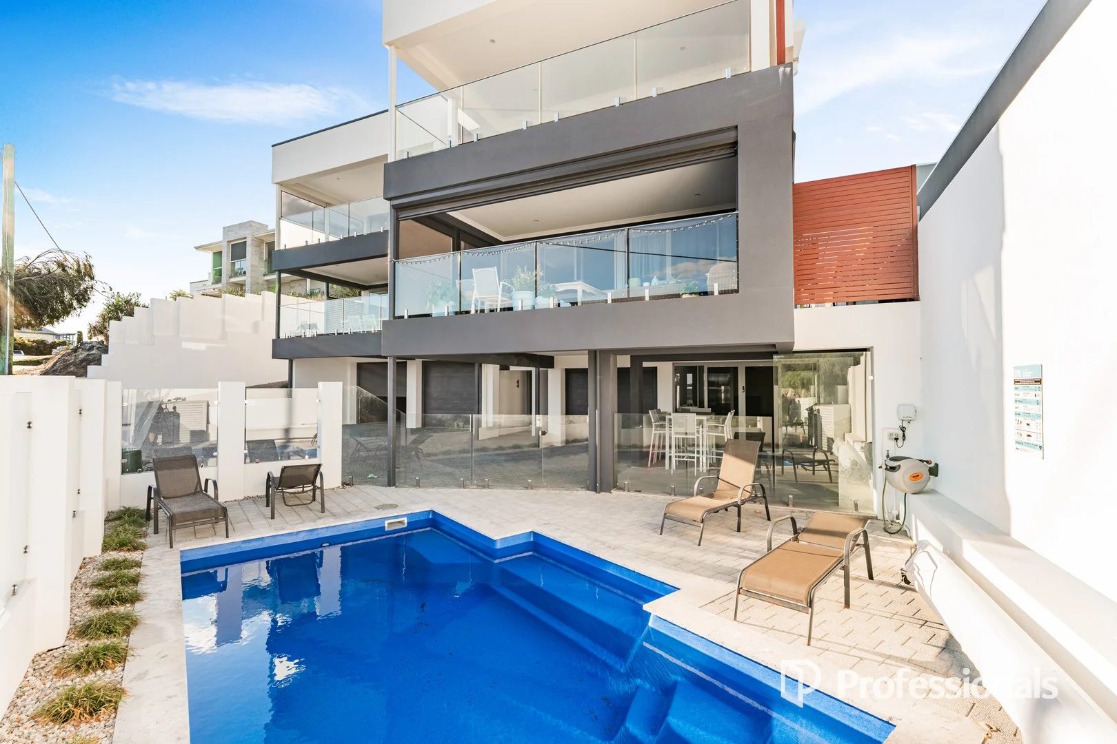 7/20 May Street, Scarborough WA 6019