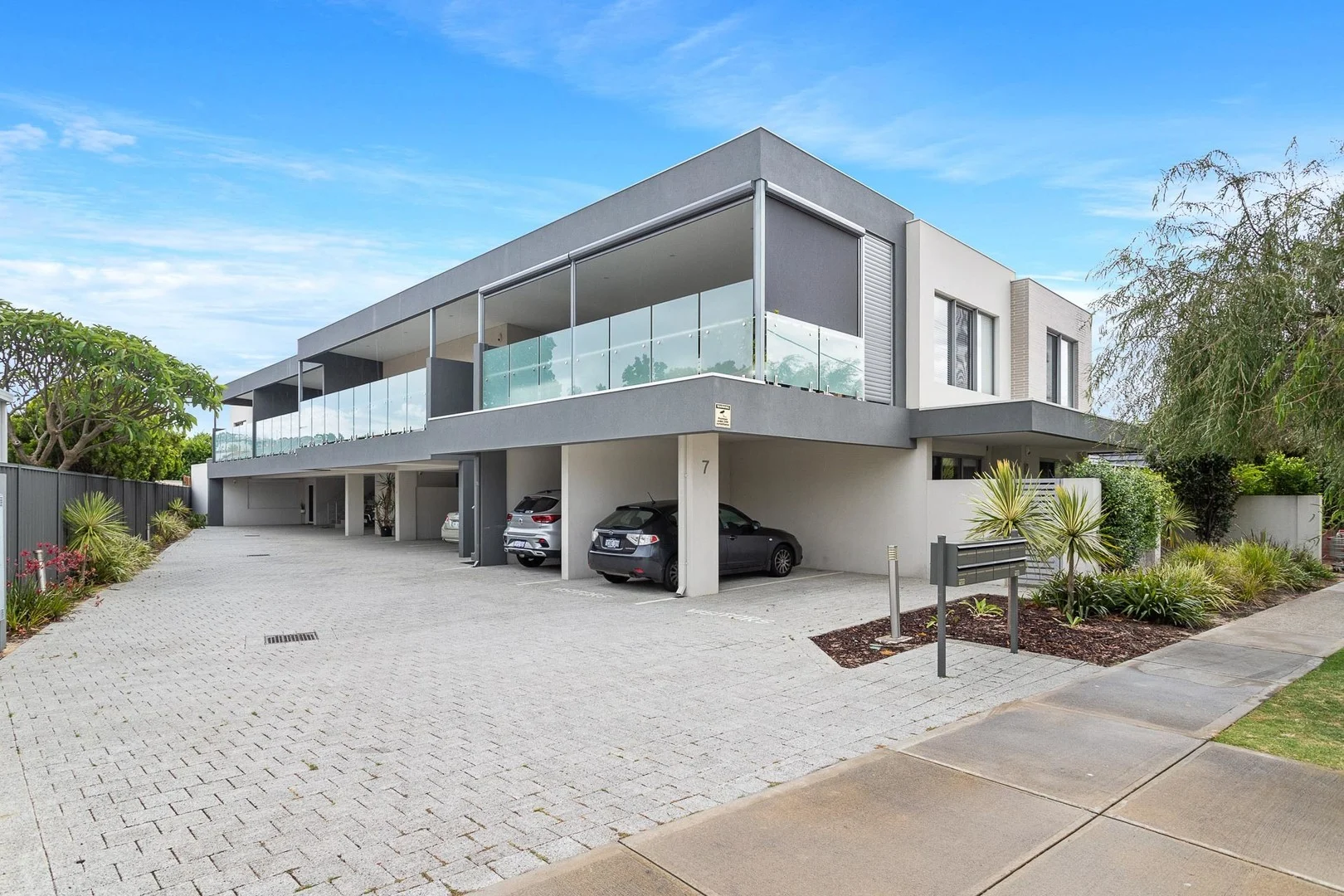 6/7 Muriel Avenue, Innaloo WA 6018