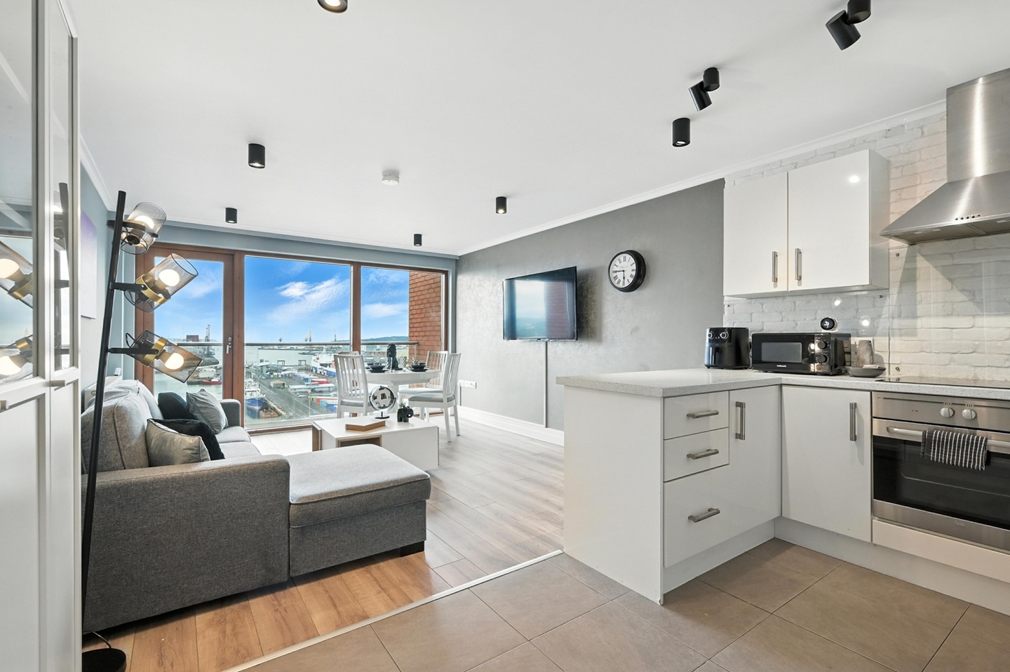 Additional image 4 of 2 Bed Flat, Princes Dock Street, BT1, N1 7GU