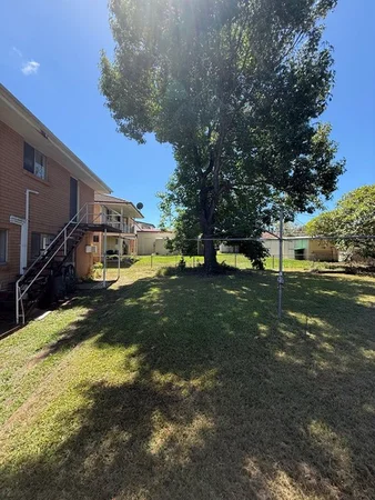 Additional image 8 of 1/276 Elizabeth Avenue, Clontarf QLD 4019