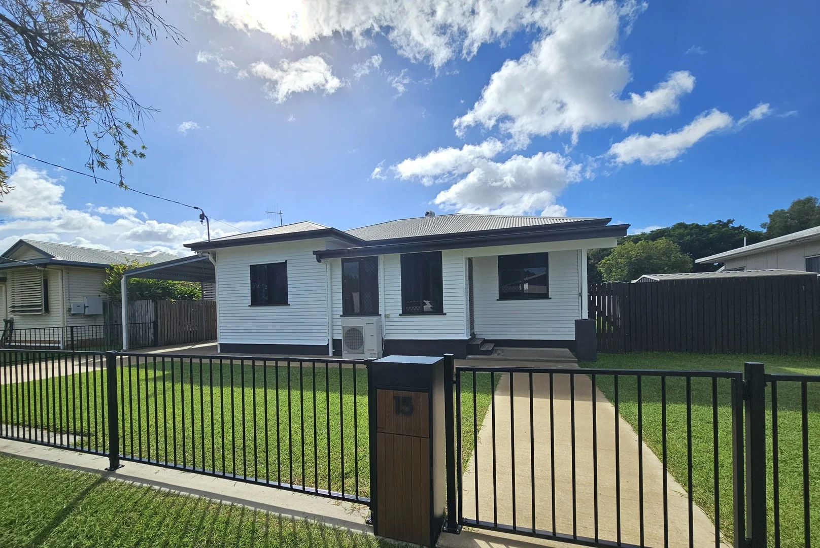 15 Dunn Road, Avenell Heights QLD 4670