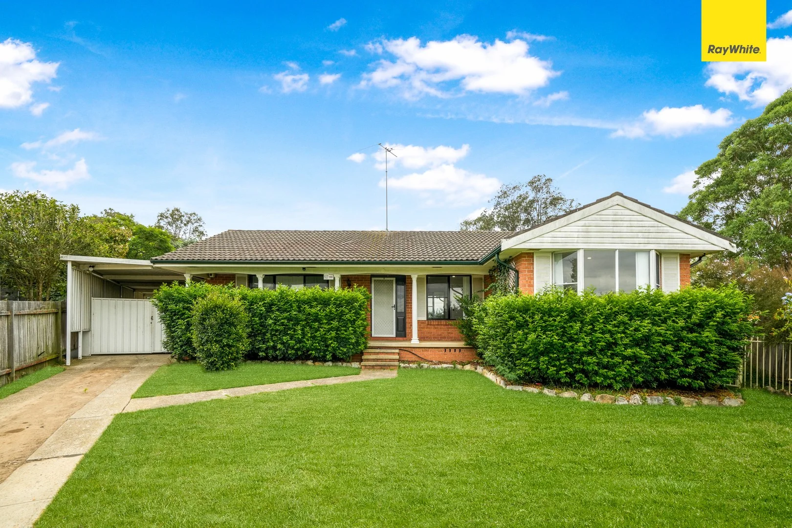 3 Cleary Place, St Clair NSW 2759