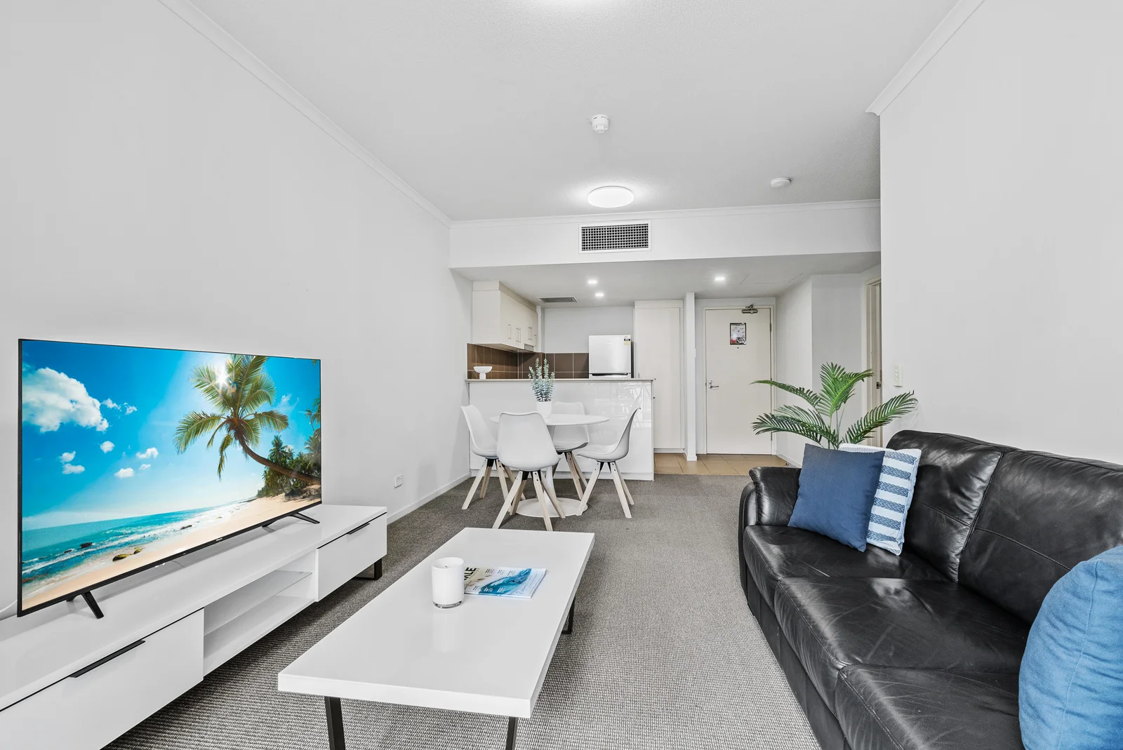 Additional image 2 of 1078/1 Ocean Street, Burleigh Heads QLD 4220
