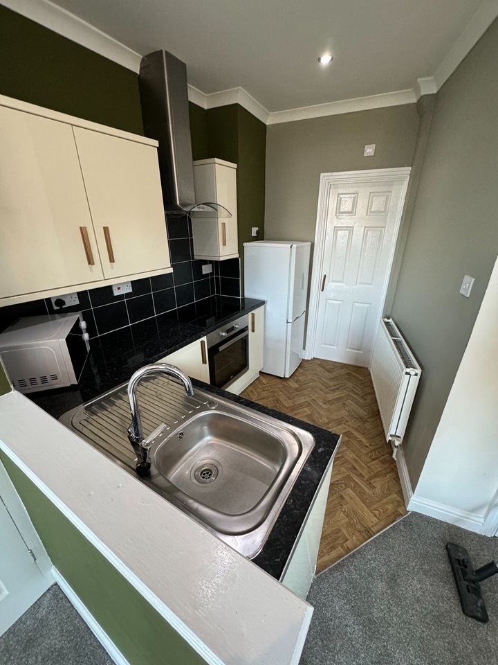 Studio Flat, Woodseats, S8, N1 7GU photo 2