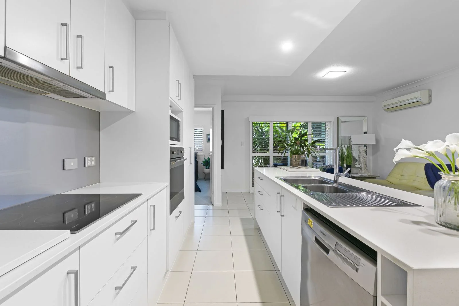 Additional image 2 of 3/2312 Gold Coast Highway, Mermaid Beach QLD 4218